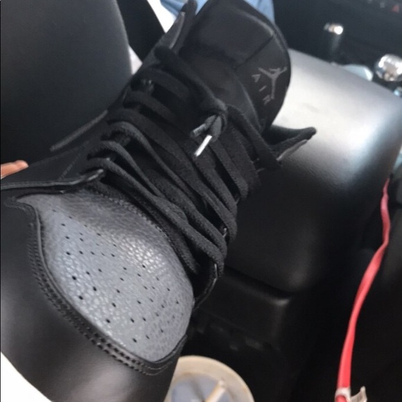 Air Jordan 1 mid black and grey - Picture 6 of 8